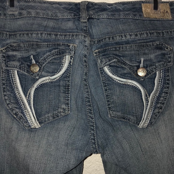 Jeans - Picture 2 of 2
